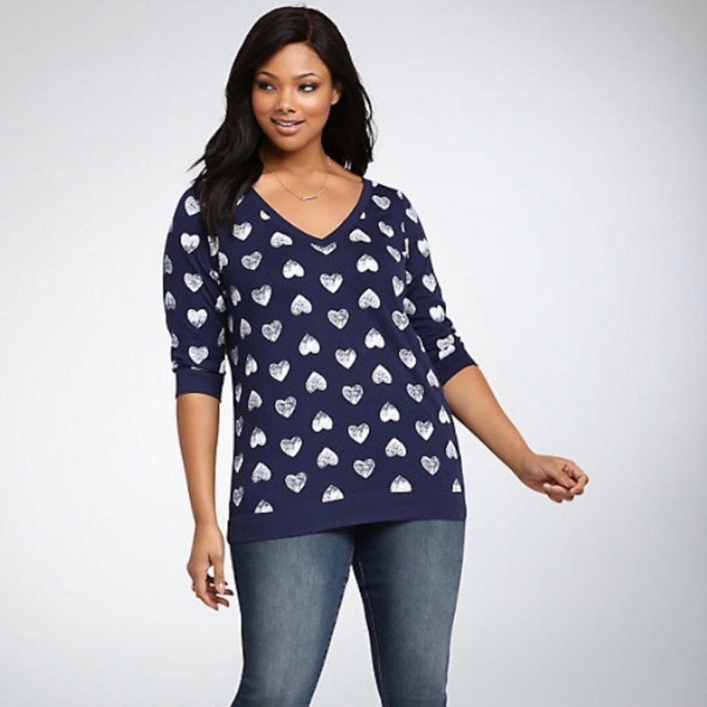Torrid - V-Neck Heart Tee Navy/White - Like New